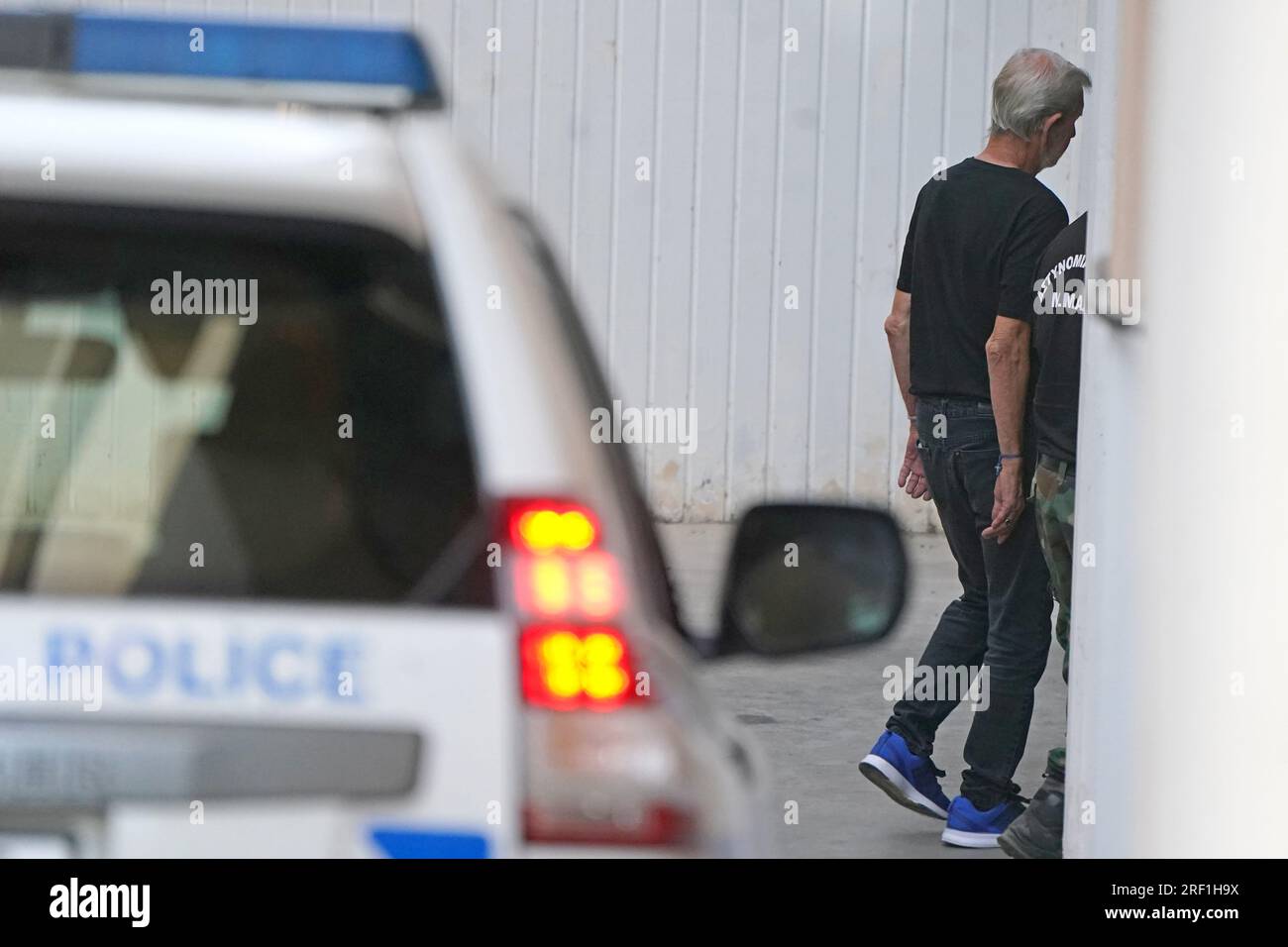 David Hunter arrivant au tribunal de district de Paphos à Chypre pour être condamné après avoir été reconnu coupable par des juges chypriotes de l'homicide involontaire coupable de son épouse Janice, 74 ans, malade en phase terminale, décédée d'asphyxie au domicile du couple près de Paphos, Chypre, en décembre 2021. Date de la photo : lundi 31 juillet 2023. Banque D'Images