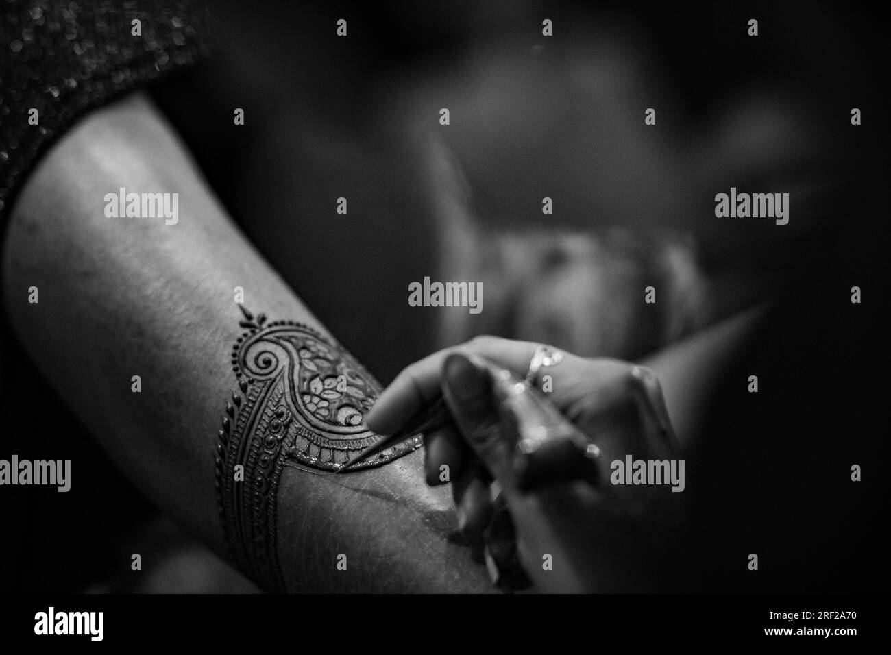 Kenyan Indien asiatique mariages hindous cérémonie traditionnelle Henna décoration Art Mehendi Mehndi Sangeet Havan photographes habituels du comté de Nairobi City Banque D'Images