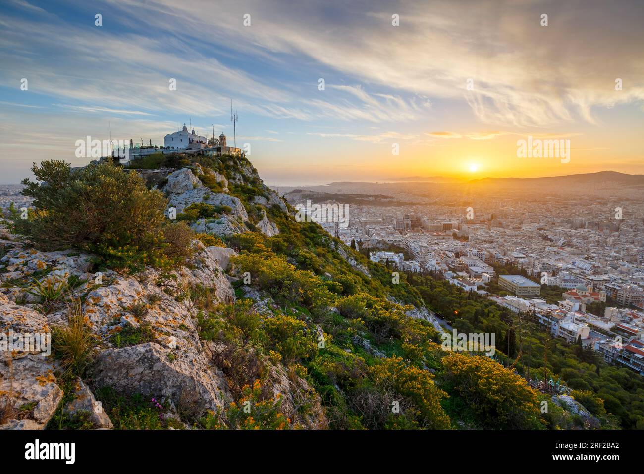 Vue d'Athènes depuis la colline du Lycabette au coucher du soleil, la Grèce. Banque D'Images
