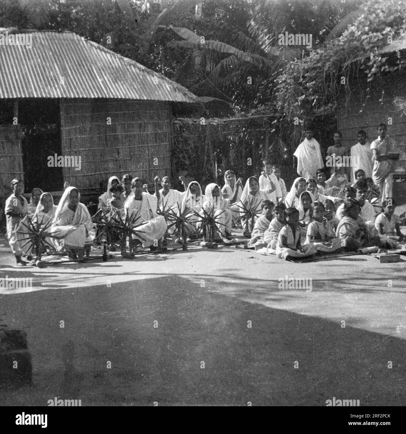 Vieille photo vintage noir et blanc des années 1900 de l'homme indien