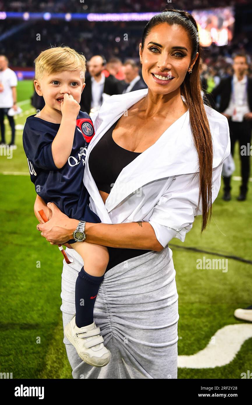 Pilar RUBIO épouse de Sergio RAMOS avec son fils Maximo lors du match de championnat de France de Ligue 1 entre le Paris Saint-Germain et Clermont foot 63 le 3 juin 2023 au Parc des Princes à Paris, France - photo Matthieu Mirville / DPPI Banque D'Images