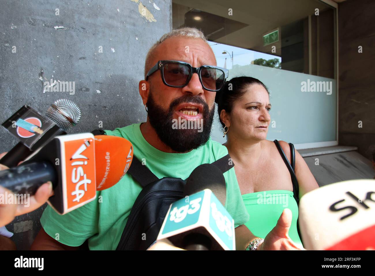 Naples, Italie. 31 juillet 2023. Naples proteste contre la révocation des revenus des citoyens devant le siège de l'INPS usage éditorial Only Credit : Independent photo Agency/Alamy Live News Banque D'Images