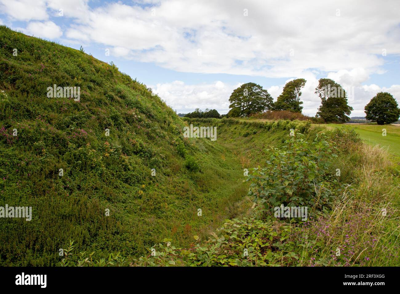 Old Sarum le site déserté de la première colonie de Salisbury Banque D'Images