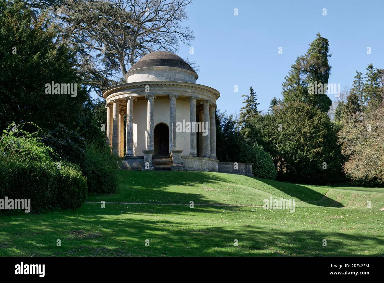 Temple de la vertu antique, Stowe Gardens, Buckingham, Buckinghamshire, Angleterre, Royaume-Uni Banque D'Images