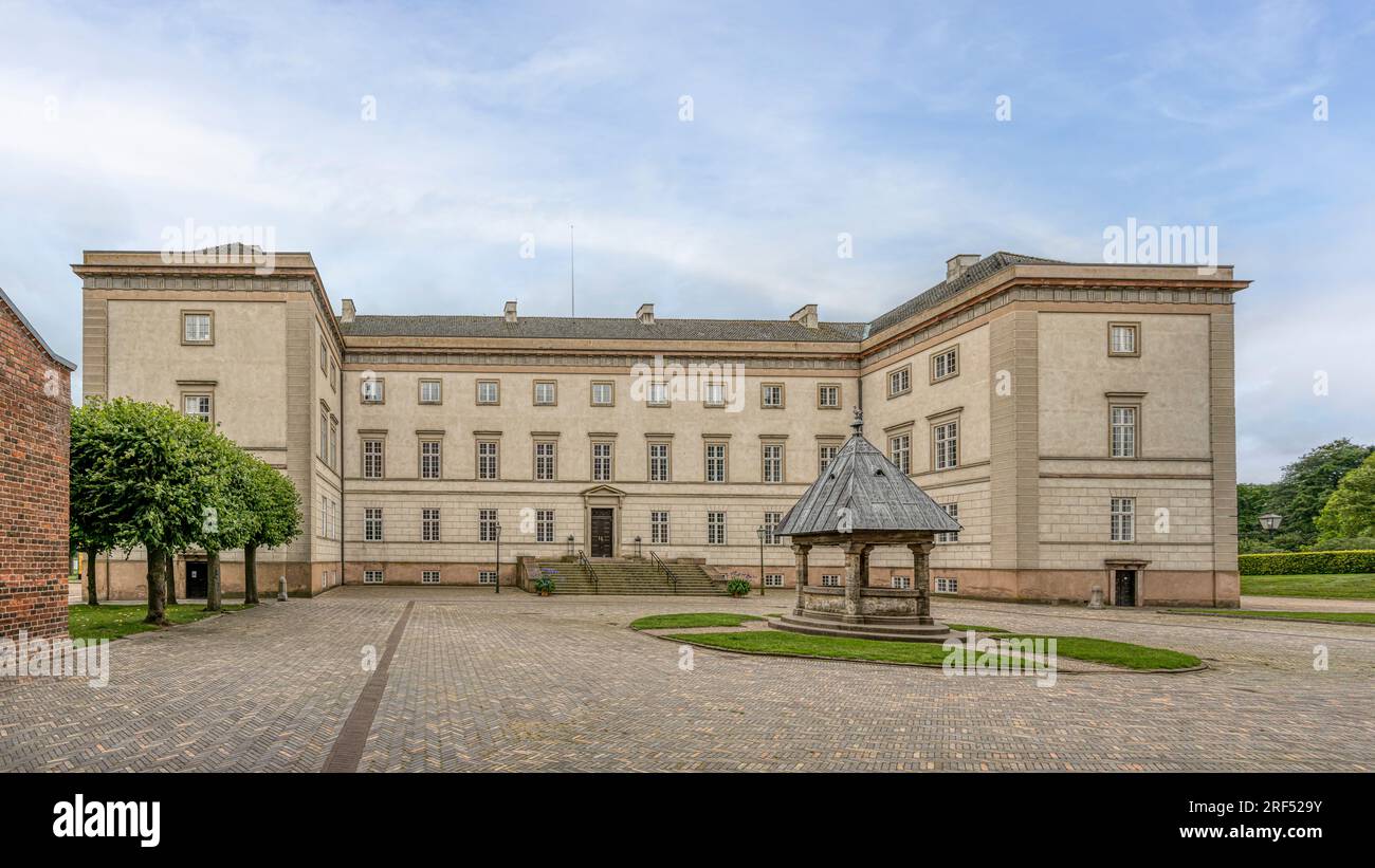 Le bâtiment principal du pensionnat de l'Académie Sorø, fondé par l'archevêque Absalon en 1140, Sorø, 29 juillet 2023 Banque D'Images