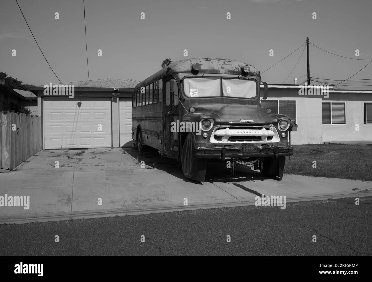 Autobus scolaire Chevrolet antique, Westminster, Californie. Banque D'Images