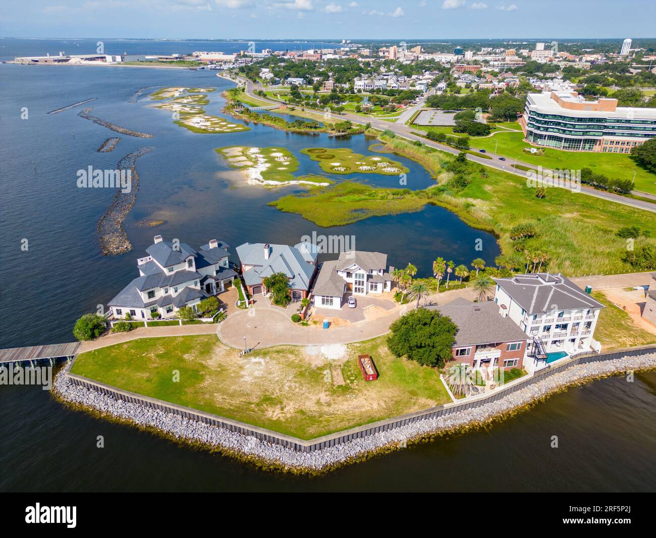 Maisons de luxe sur l'île de Muscogee Wharf Pensacola Florida USA Banque D'Images
