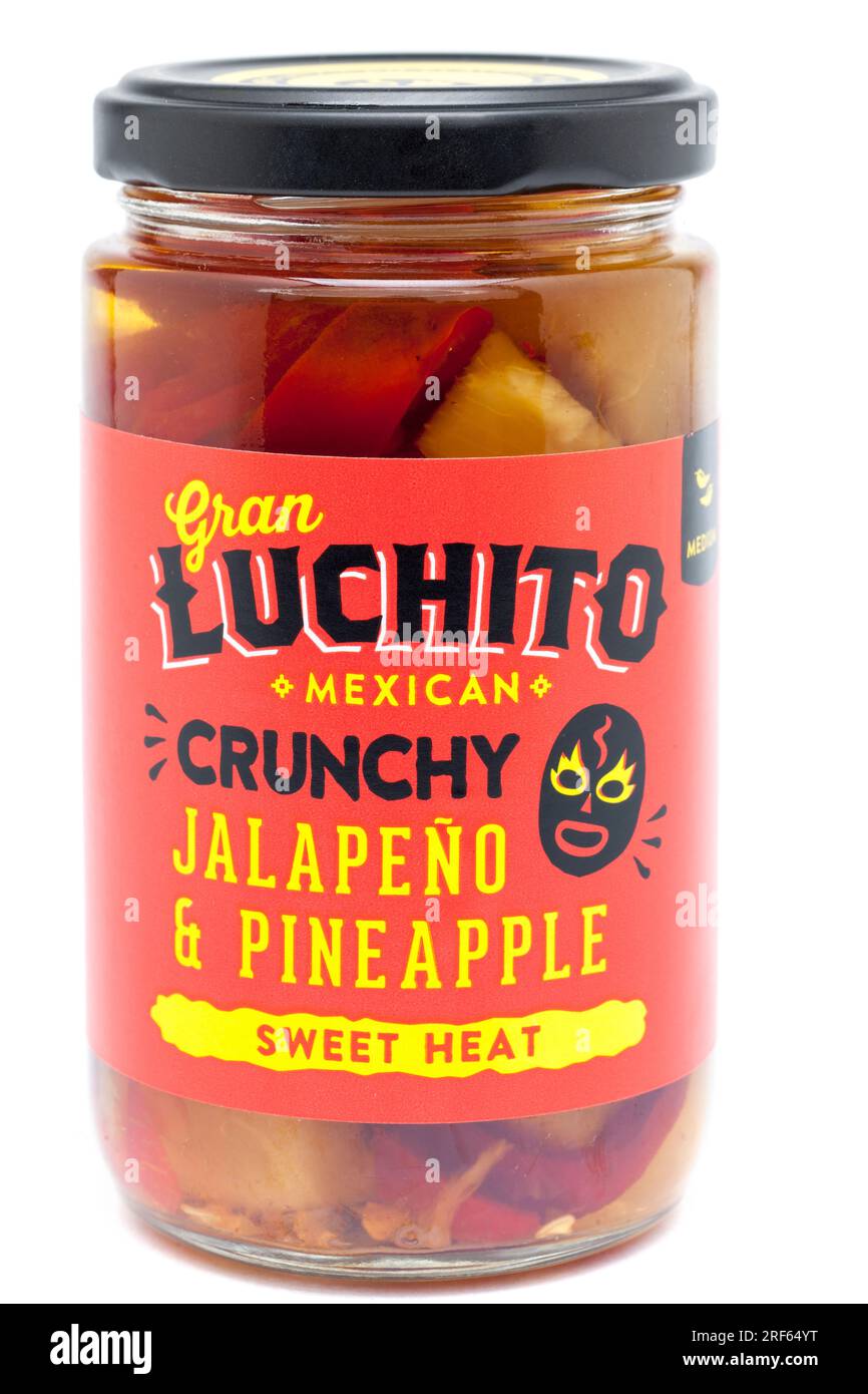 Pot de 215g de Gran Luchito Mexican Red Crunchy Jalapeños avec ananas Banque D'Images
