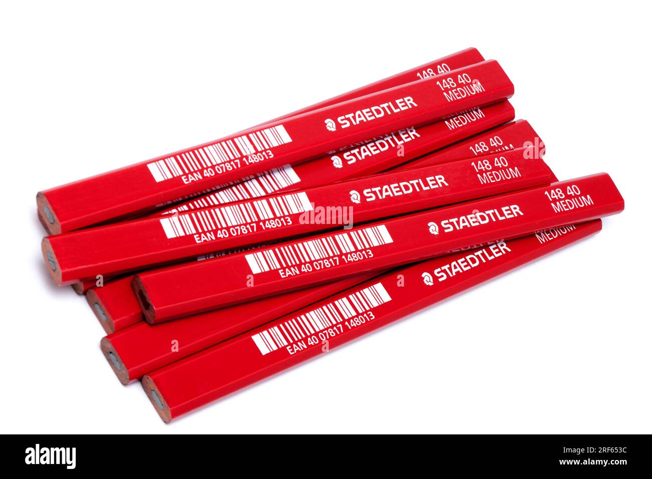 Pile de crayons de menuiserie rouge STAEDTLER Medium 148 40 Banque D'Images