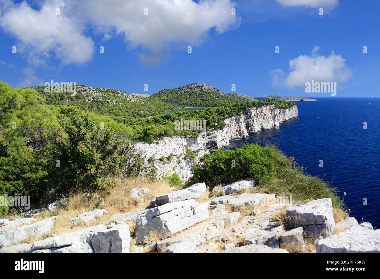 Insel der Steilküste Dugi otok in der Adria, Kroatien Banque D'Images