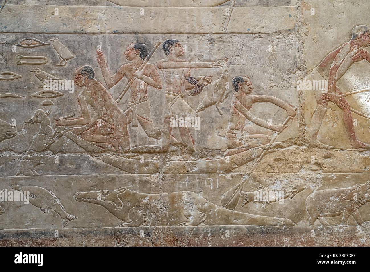 Männer in Boot auf dem Nil, relief in den Grabbauten des Idut, Unas-Ank und Inefert, Nekropole von Sakkara, Ägitten Banque D'Images