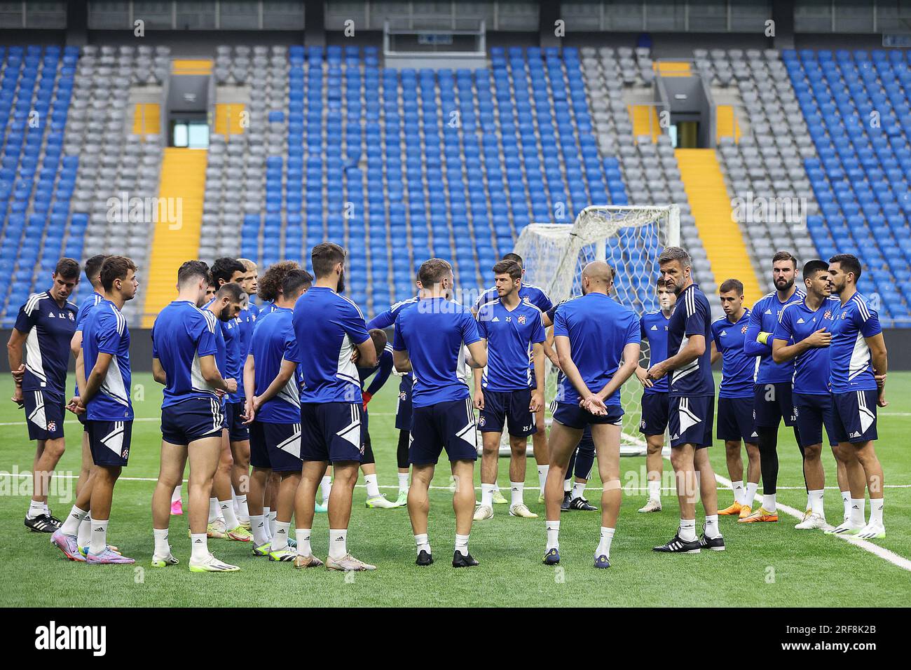 Astana, Kazahstan. 01 août 2023. Les joueurs du GNK Dinamo sont vus pendant la séance d'entraînement avant l'UEFA Champions League, deuxième tour de qualification, match de 2e étape entre Astana et Dinamo Zagreb à Astana Arena à Astana, Kazakhstan, le 1 août 2023. Photo : Goran Stanzl/PIXSELL crédit : Pixsell/Alamy Live News Banque D'Images