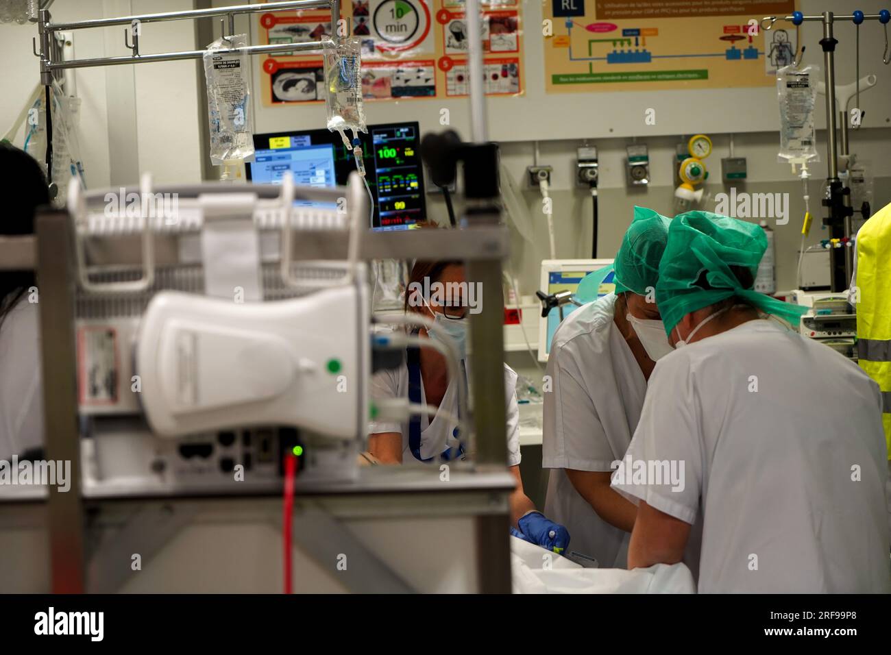 Le service d’urgence SMUR intervient dans toute la région 24 heures sur 24, 7 jours sur 7. Banque D'Images