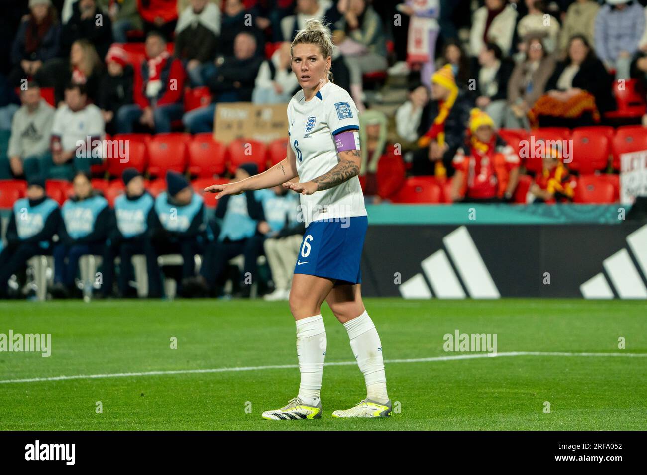 Adélaïde, Aus. 01 août 2023. Adélaïde, Australie, 1 août 2023 : Millie Bright (6 Angleterre) demande à son équipe de se calmer lors du match de football du groupe D de la coupe du monde féminine 2023 entre les relations publiques chinoises et l'Angleterre au Hindmarsh Stadium d'Adélaïde, Australie. (NOE lamas/SPP) crédit : SPP Sport Press photo. /Alamy Live News Banque D'Images