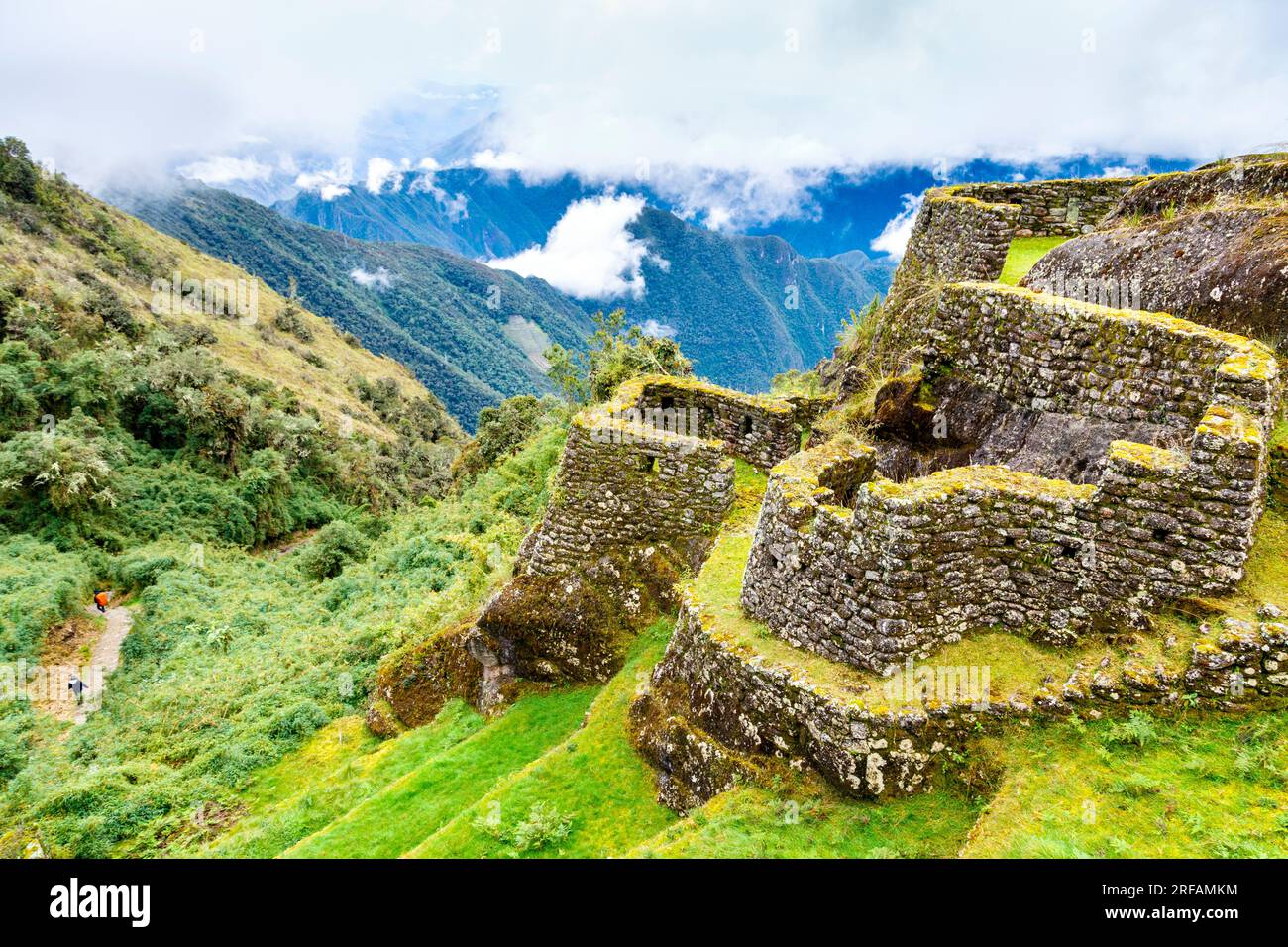 Ruine inca Phuyupatamarca le long du chemin Inca, Vallée Sacrée, Pérou Banque D'Images