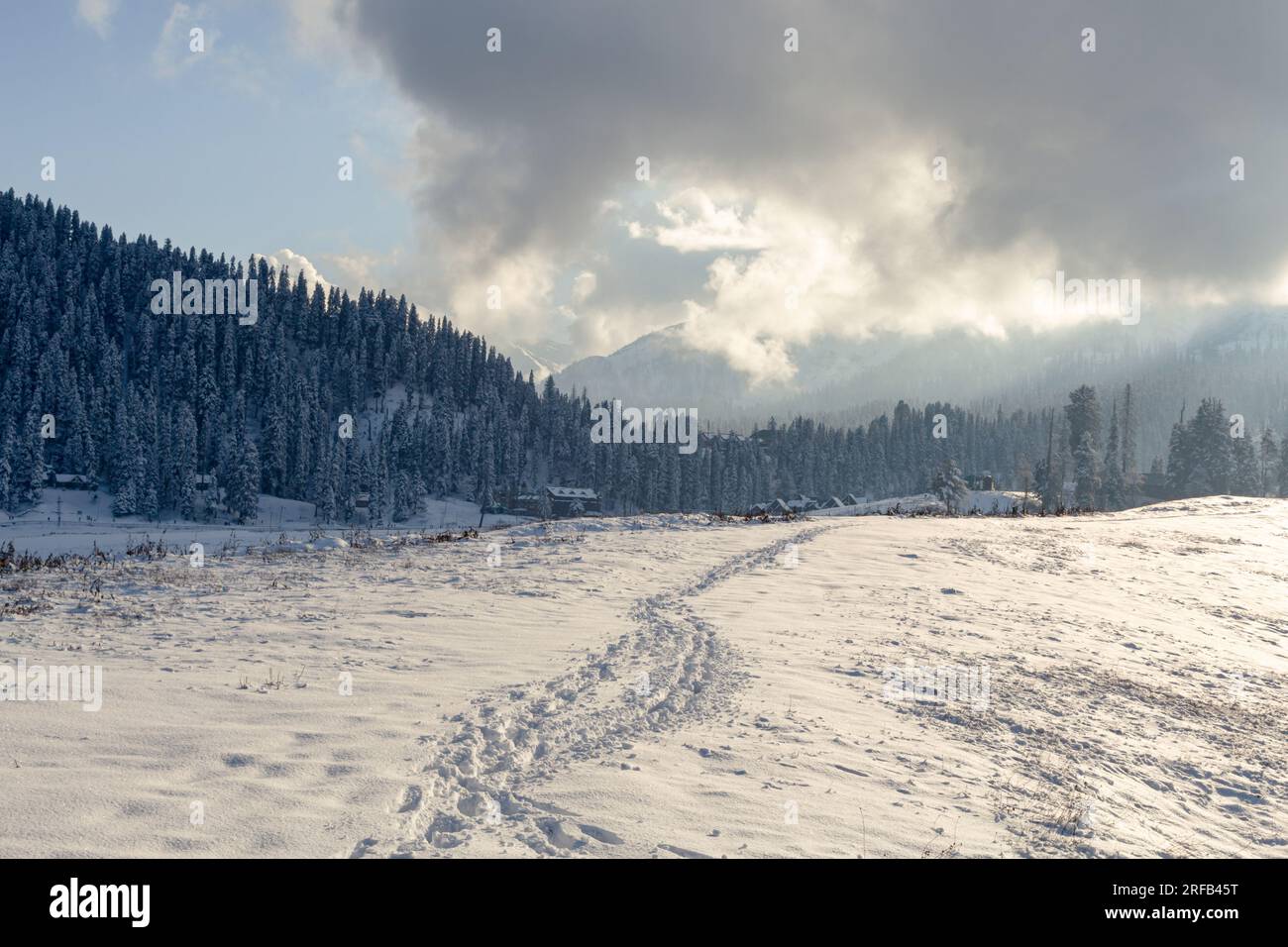 Découverte des trésors cachés de Gulmarg Banque D'Images