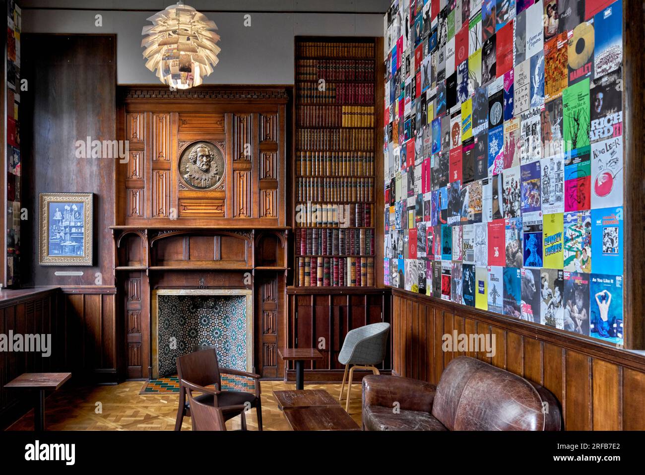 Salle de bibliothèque, Swan Theatre Interior, Royal Shakespeare Company, Stratford upon Avon, Angleterre, ROYAUME-UNI Banque D'Images