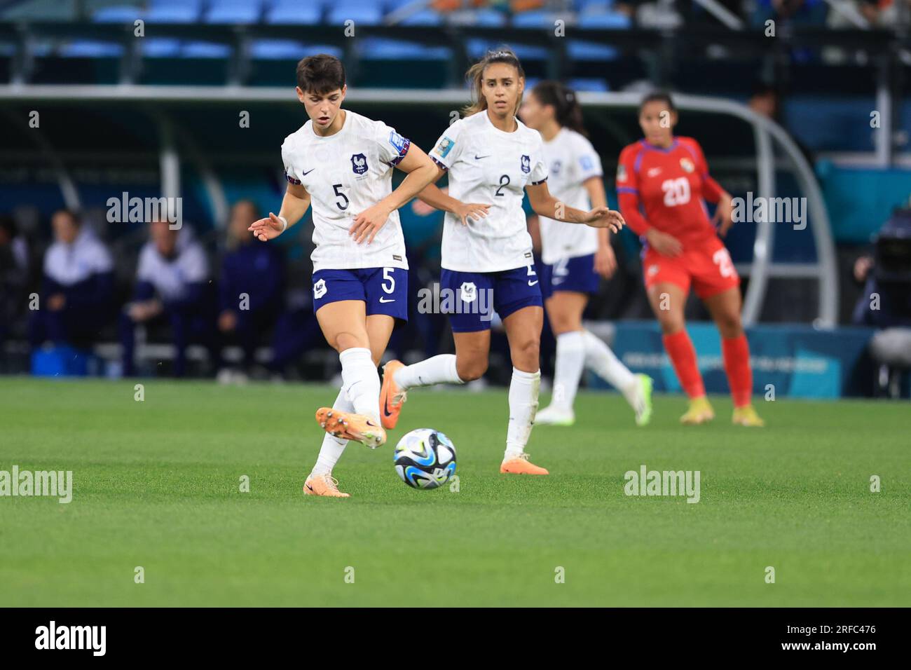 2 août 2023 ; Sydney football Stadium, Sydney, NSW, Australie : coupe du monde féminine de football Groupe F, Panama contre France ; Elisa de Almeida de France passe le ballon à son gardien de but pour la sécurité Banque D'Images 2 août 2023 ; Sydney football Stadium, Sydney, NSW, Australie : coupe du monde féminine de football Groupe F, Panama contre France ; Elisa de Almeida de France passe le ballon à son gardien de but pour la sécurité Banque D'Images