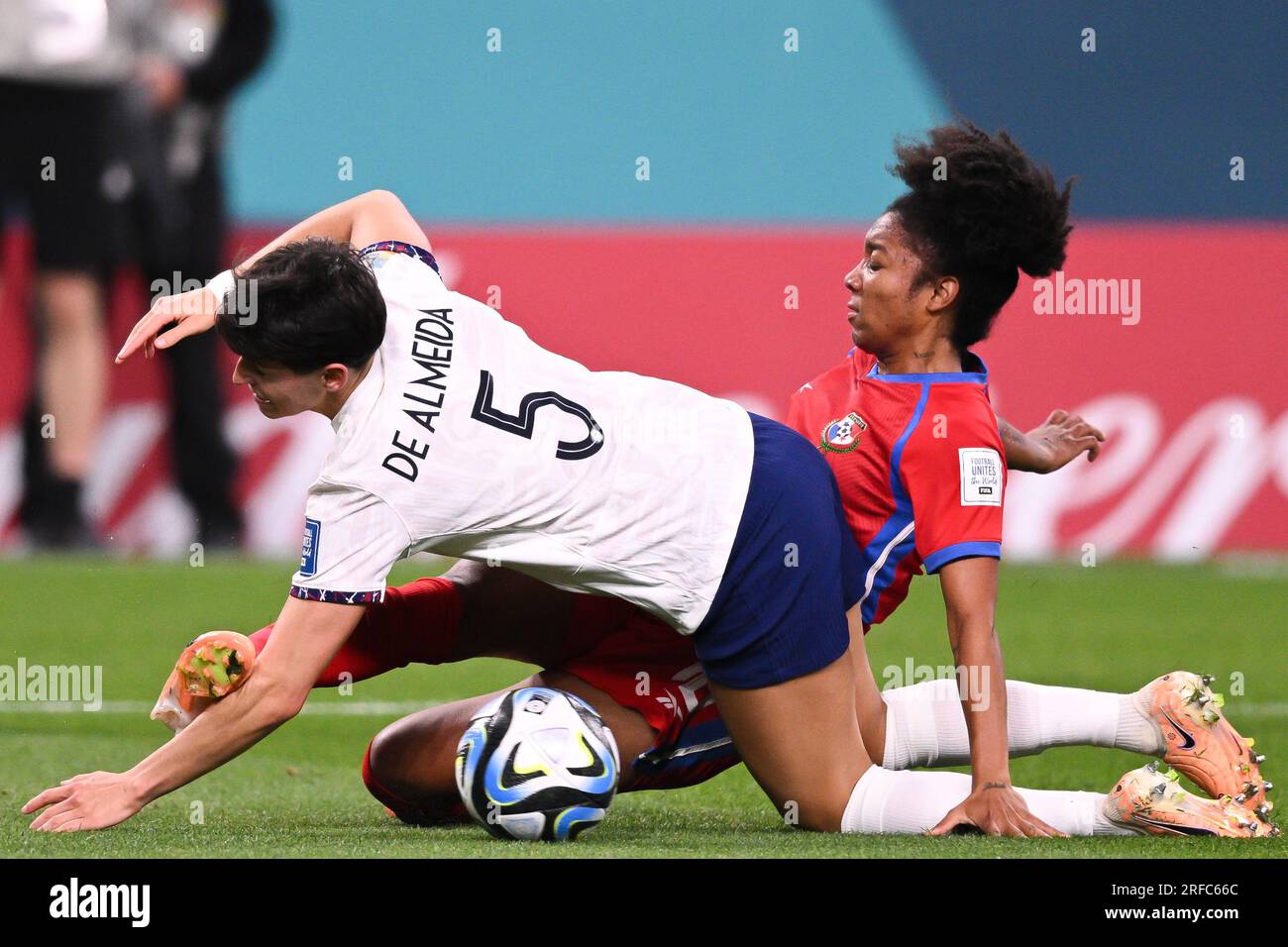 Marta Cox, de Panama, et Elisa de Almeida, de France, s'affrontent pour le ballon lors du match du groupe F de la coupe du monde féminine de la FIFA, Australie et Nouvelle-Zélande 2023, entre le Panama et la France au stade de football de Sydney, le 02 août 2023 à Sydney, en Australie. Photo par Izhar Khan Banque D'Images Marta Cox, de Panama, et Elisa de Almeida, de France, s'affrontent pour le ballon lors du match du groupe F de la coupe du monde féminine de la FIFA, Australie et Nouvelle-Zélande 2023, entre le Panama et la France au stade de football de Sydney, le 02 août 2023 à Sydney, en Australie. Photo par Izhar Khan Banque D'Images