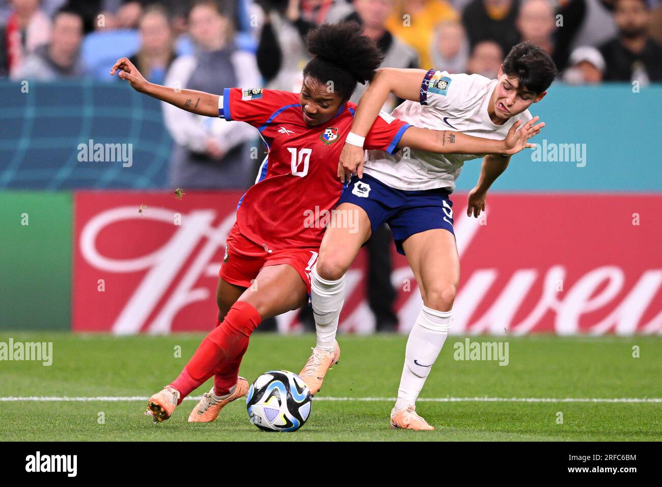 Marta Cox, de Panama, et Elisa de Almeida, de France, s'affrontent pour le ballon lors du match du groupe F de la coupe du monde féminine de la FIFA, Australie et Nouvelle-Zélande 2023, entre le Panama et la France au stade de football de Sydney, le 02 août 2023 à Sydney, en Australie. Photo par Izhar Khan Banque D'Images Marta Cox, de Panama, et Elisa de Almeida, de France, s'affrontent pour le ballon lors du match du groupe F de la coupe du monde féminine de la FIFA, Australie et Nouvelle-Zélande 2023, entre le Panama et la France au stade de football de Sydney, le 02 août 2023 à Sydney, en Australie. Photo par Izhar Khan Banque D'Images