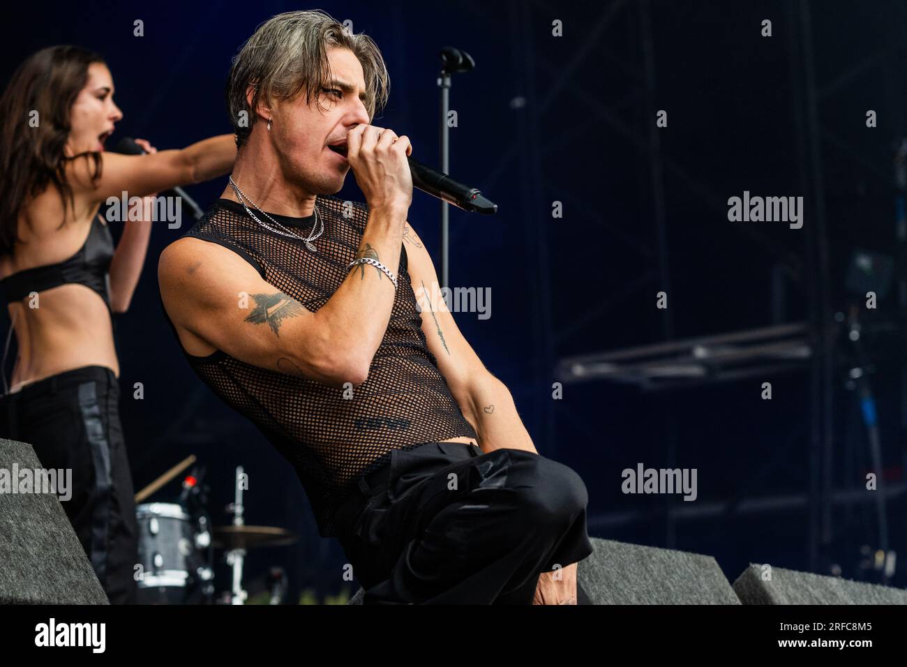 Confidence Man (avec les chanteurs Janet Planet (Grace Stephenson) et Sugar Bones (Aidan Moore)) jouent The Obelisk Stage - le Latitude Festival 2023, Henham Park. Banque D'Images