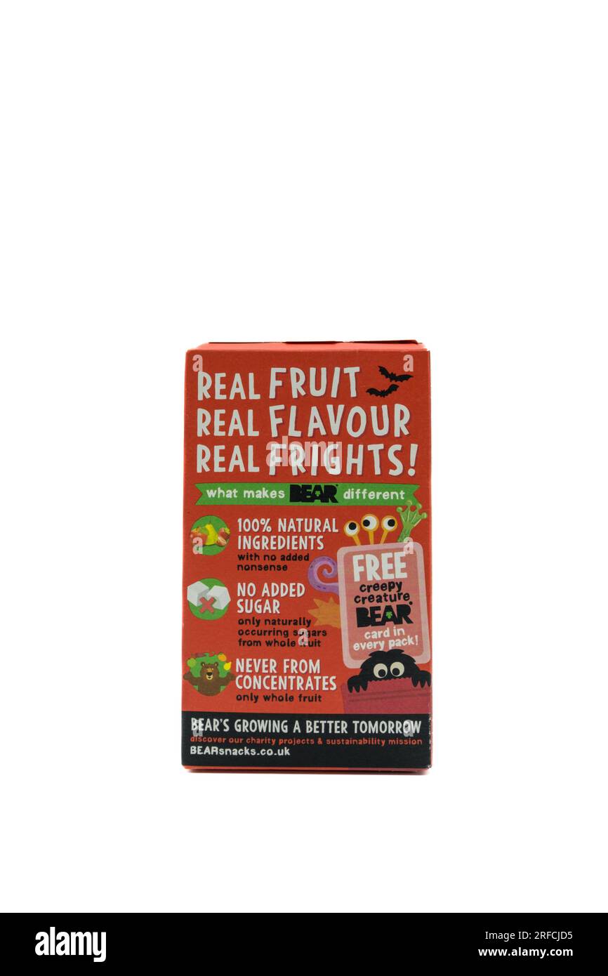 Irvine, Écosse, Royaume-Uni-06 mai 2023 : Bearsnacks marque Strawberry yo yo confiserie pour enfants dans une boîte en carton affichant des graphiques et des icônes rel Banque D'Images