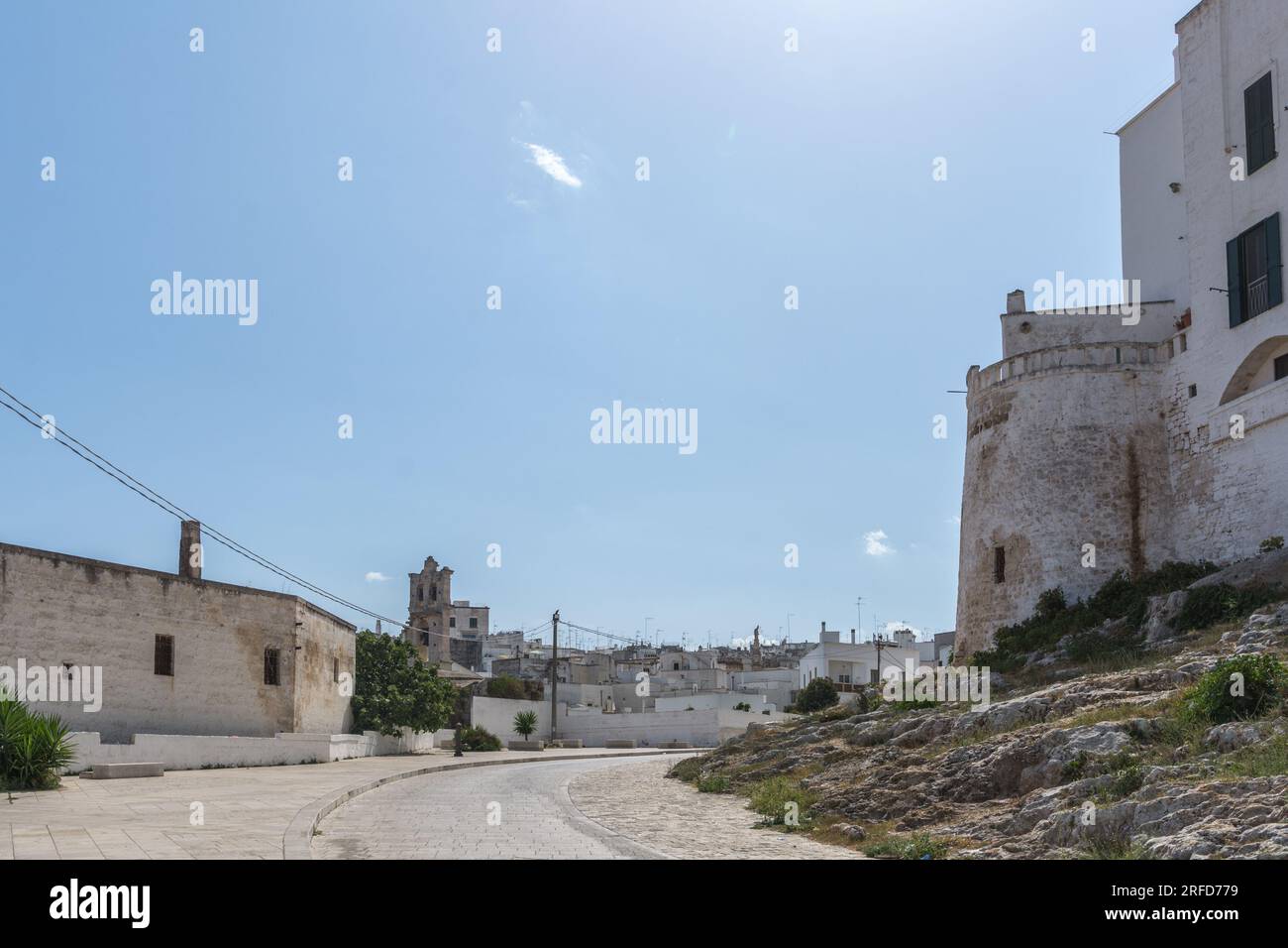 Ostuni, città biancha (ville blanche), Pouilles, Italie du Sud Banque D'Images