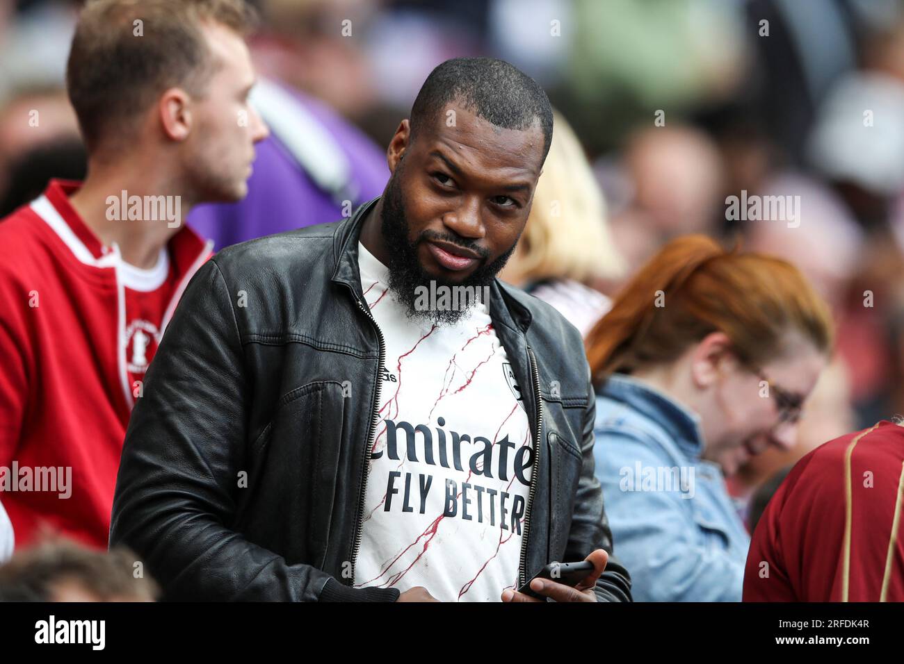 Un fan d’Arsenal dans la foule lors du match de la coupe Emirates entre Arsenal et L’AS Monaco au Emirates Stadium, Londres, le mercredi 2 août 2023. (Photo : Tom West | MI News) crédit : MI News & Sport / Alamy Live News Banque D'Images