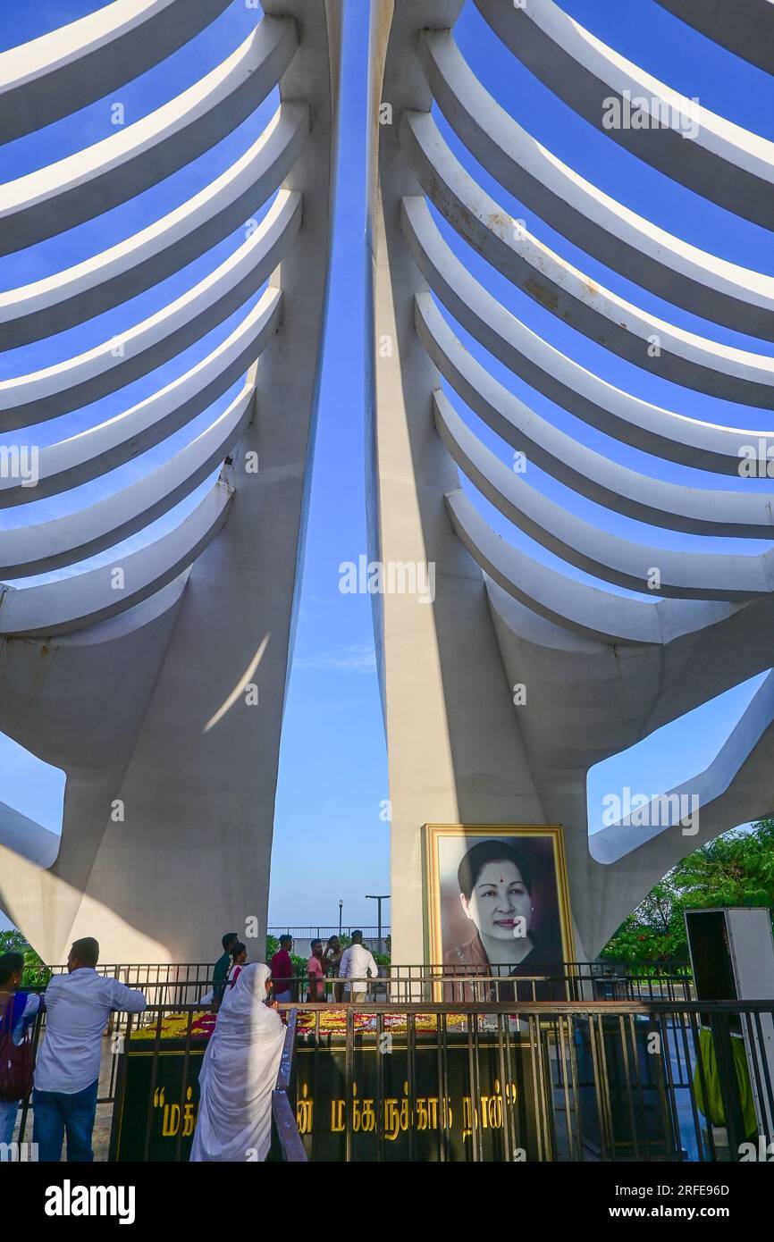 Chennai, Inde - 14 juillet 2023 : lieu de sépulture et mémorial de Jayalalithaa. Le mémorial construit sur la plage de Marina à Chennai, Tamil Nadu, Inde. Banque D'Images