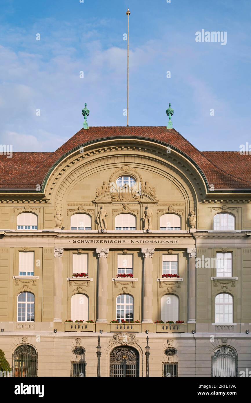 Suisse, Suisse, Canton de Berne, Berne, vieille ville classée au patrimoine mondial de l'UNESCO, façade de la Schweizerische Nationalbank Banque D'Images