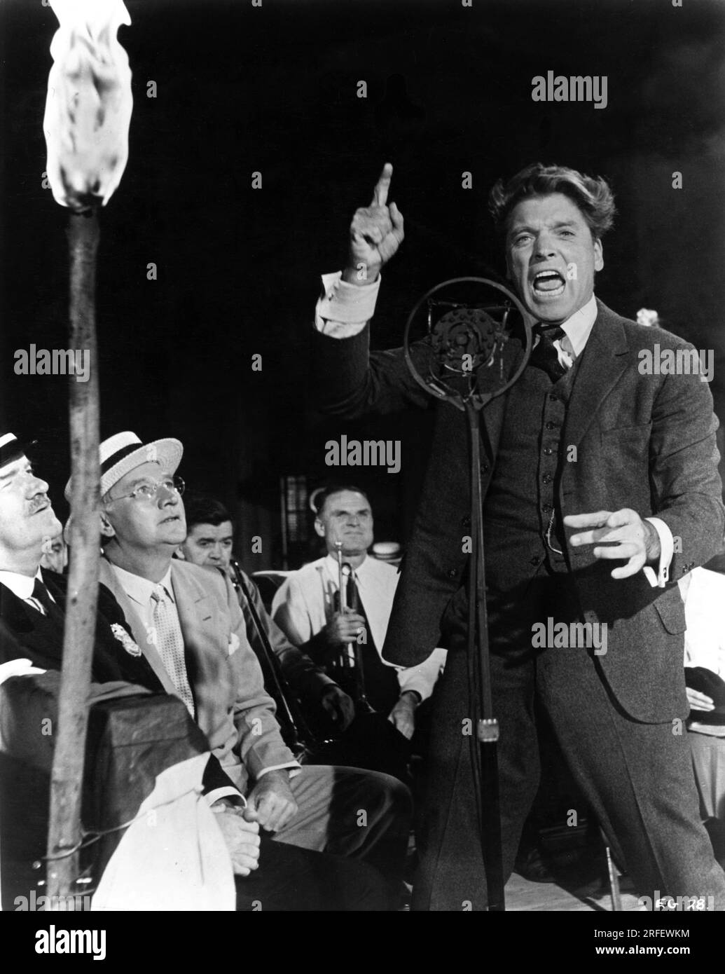 BURT LANCASTER dans ELMER PORTIQUE 1960 réalisateur RICHARD BROOKS Novel Sinclair Lewis costume design Dorothy Jeakins Elmer Gantry Productions / United Artists Banque D'Images