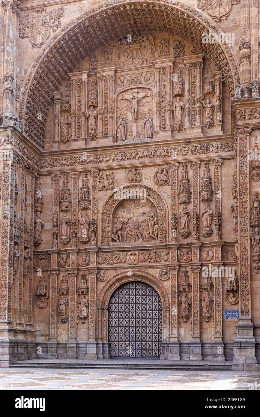 Espagne, Castille-et-Léon, Salamanque, vieille ville de Salamanque classée au patrimoine mondial de l'UNESCO, porte convento San esteban Banque D'Images
