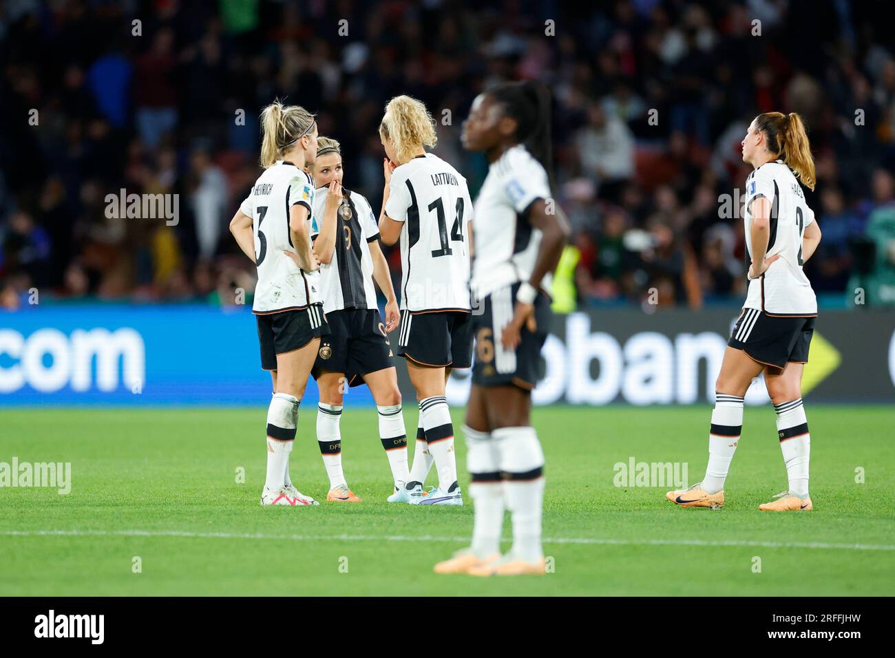 Brisbane, Australie. 03 août 2023. Brisbane, Australie, le 3 août 2023 : les joueuses allemandes semblent déprimées et déçues après le match de football du groupe H de la coupe du monde féminine 2023 de la FIFA entre la Corée du Sud et l'Allemagne au Brisbane Stadium de Brisbane, en Australie. (James Whitehead/SPP) crédit : SPP Sport Press photo. /Alamy Live News Banque D'Images