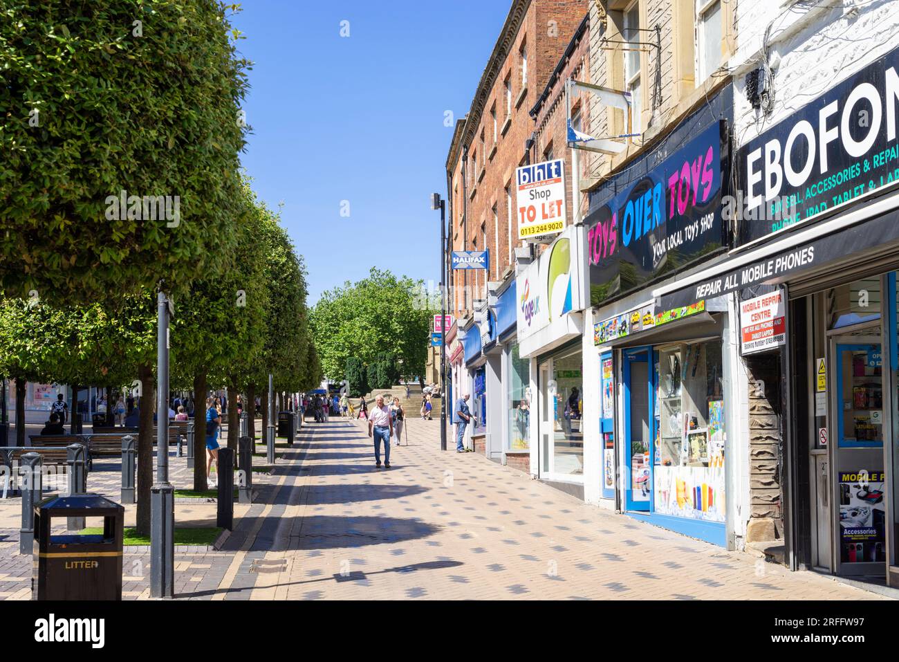 Wakefield Kirkgate rue commerçante Wakefield centre ville Wakefield West Yorkshire Angleterre Royaume-Uni GB Europe Banque D'Images