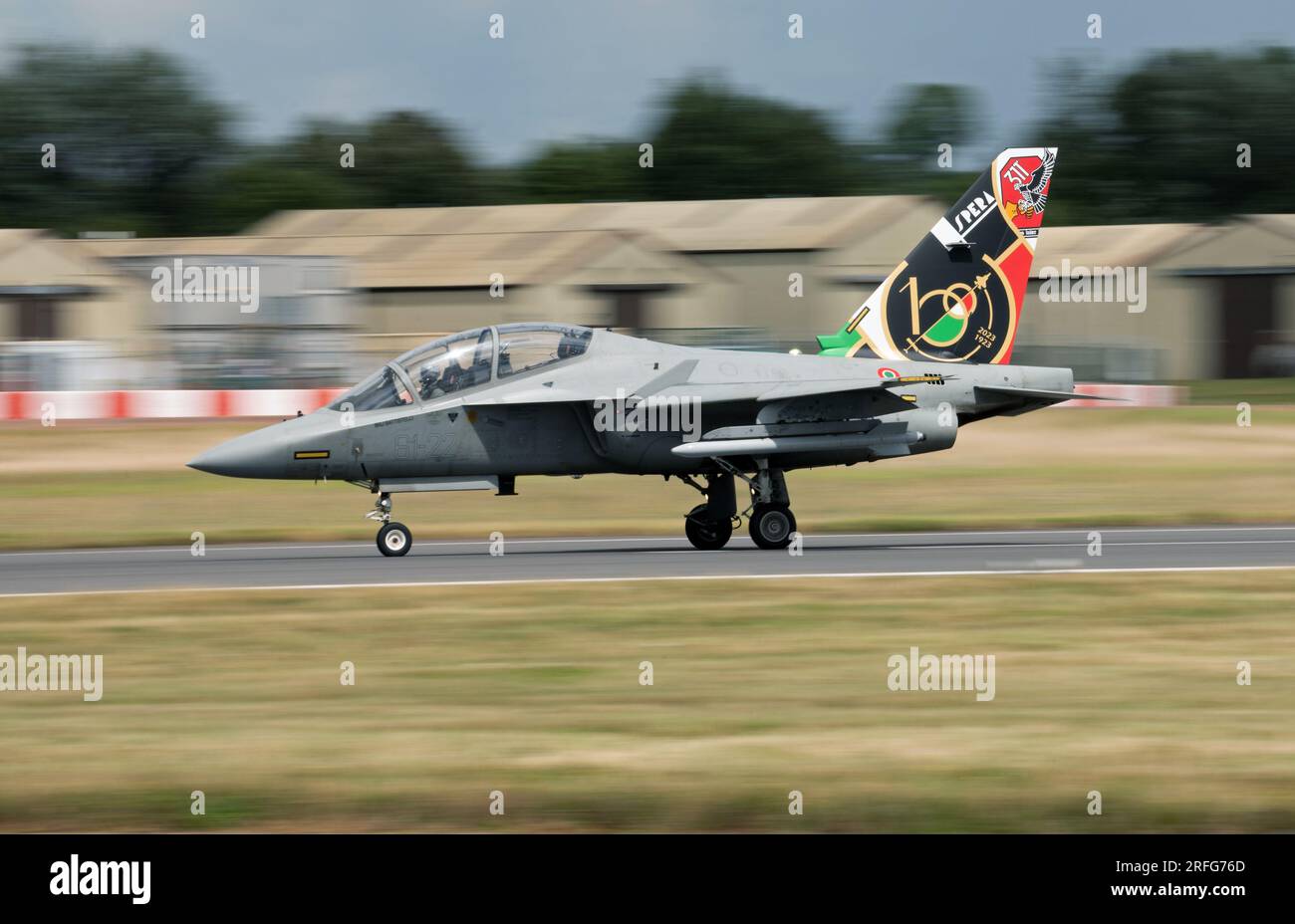 Italin Air Force T-346a Master Advanced Jet Trainer au tatouage Royal International Air Banque D'Images