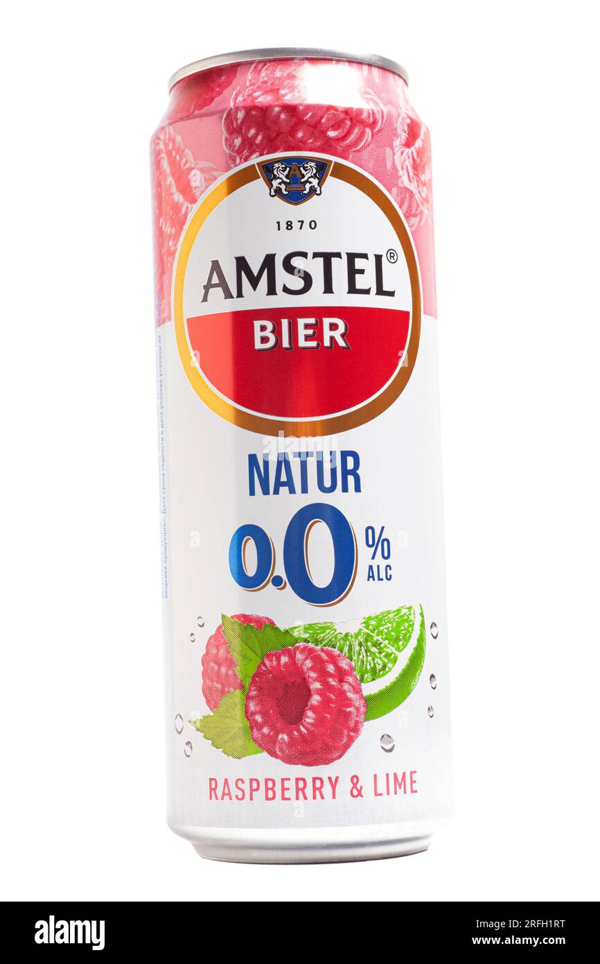 Moscou, Russie, 31 juillet 2023 : Amstel Natur Raspberry Lime de Heineken est une bière non alcoolisée en canette. Banque D'Images