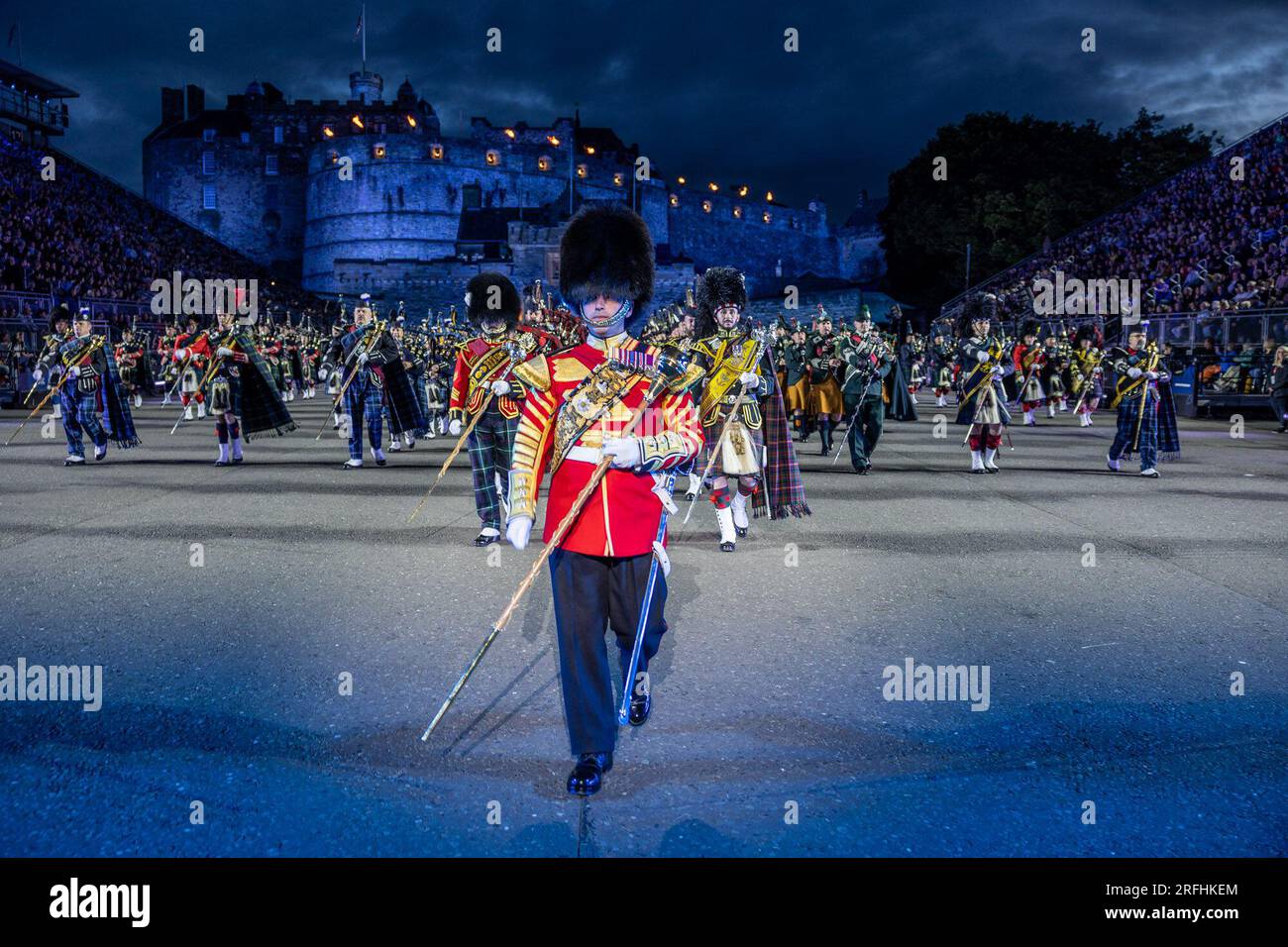 Édimbourg, Royaume-Uni. 03 août 2023 photo : les tuyaux et tambours massés du tatouage militaire royal d'Édimbourg. Le Royal Edinburgh Military Tattoo de 2023 se déroule sur l'esplanade du château d'Édimbourg avec le thème des histoires. Crédit : Rich Dyson/Alamy Live News Banque D'Images