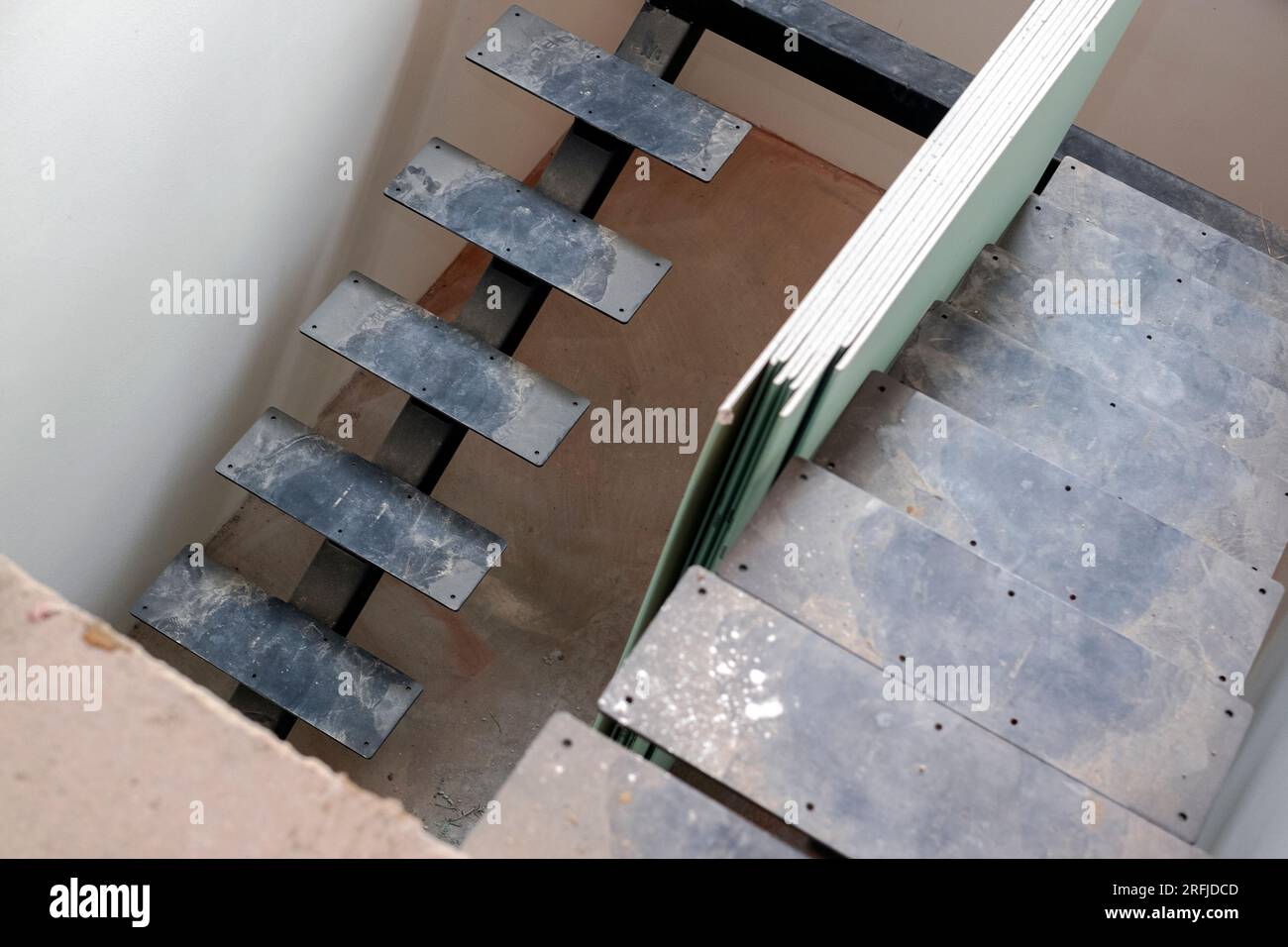 montage de cadre en acier pour escalier, tir d'intérieur, pas de personnes Banque D'Images