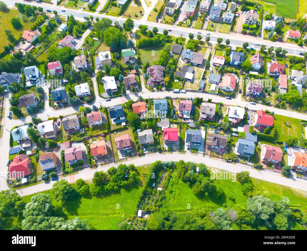 Vue aérienne des maisons résidentielles au printemps. quartier, subu Banque D'Images