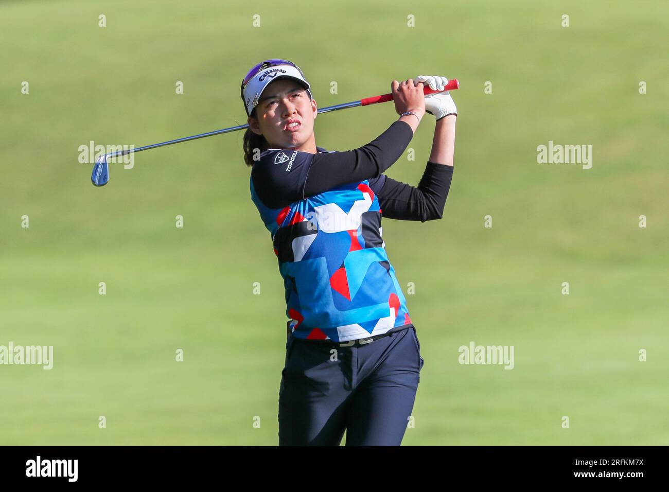 Irvine, Royaume-Uni. 04 août 2023. La deuxième journée du Trust Golf Women's Scottish Open Tournament au Dundonald Links Golf course, près d'Irvine, Ayrshire, Écosse, Royaume-Uni a vu les 145 compétiteurs jouer dans des conditions ensoleillées avec une brise modérée. Attkaya Thitikul sur le 17e fairway. Crédit : Findlay/Alamy Live News Banque D'Images