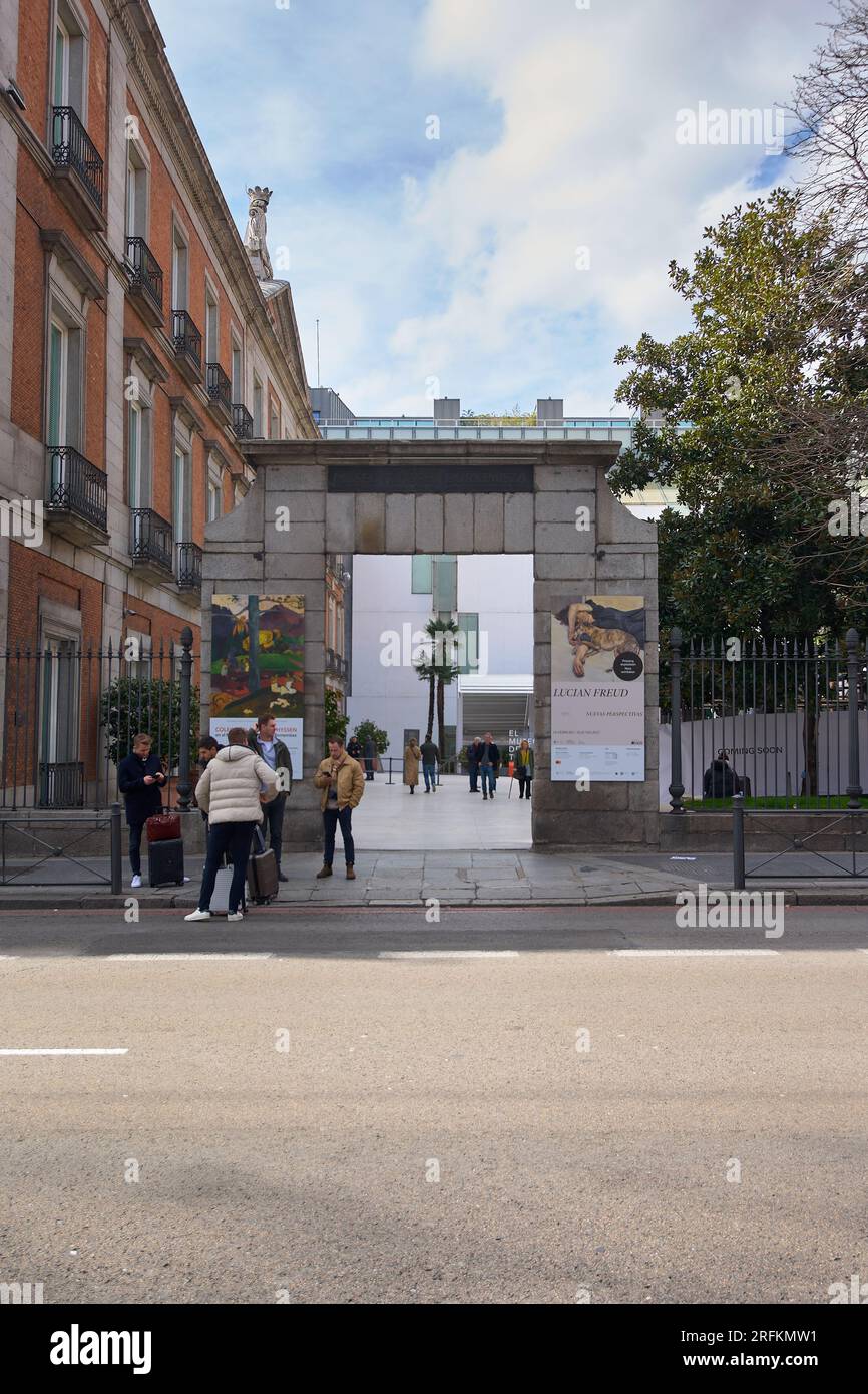 MADRID ESPAGNE - 04 août 2023 : porte d'entrée principale du musée Thyssen-Bornemisza à Madrid Banque D'Images