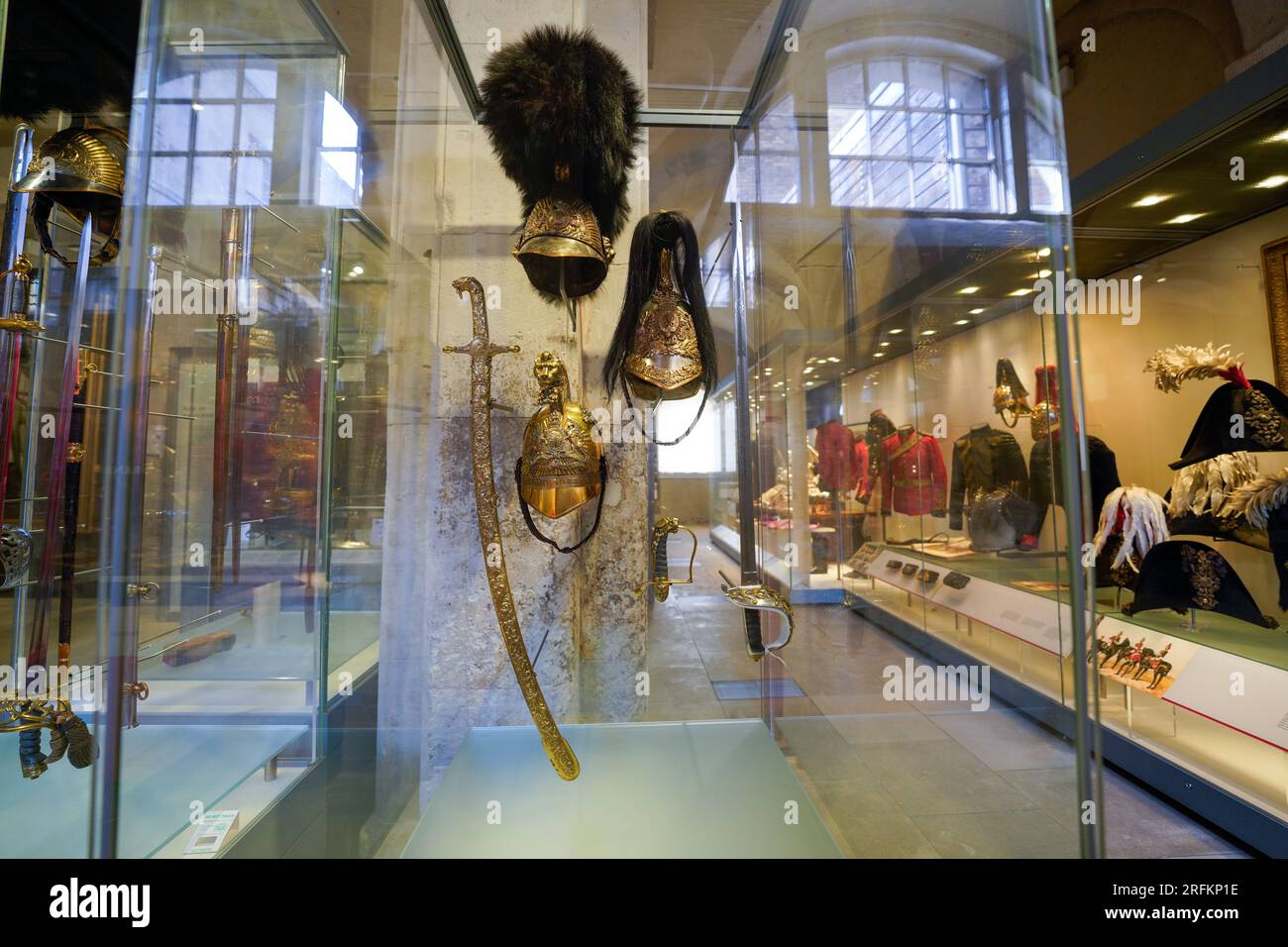 Londres, Angleterre, Royaume-Uni, Royaume-Uni - 22 juin 2022. Exposition intérieure du musée de la cavalerie des ménages d'uniformes militaires, d'armes et de l'histoire de la Garde royale. Banque D'Images