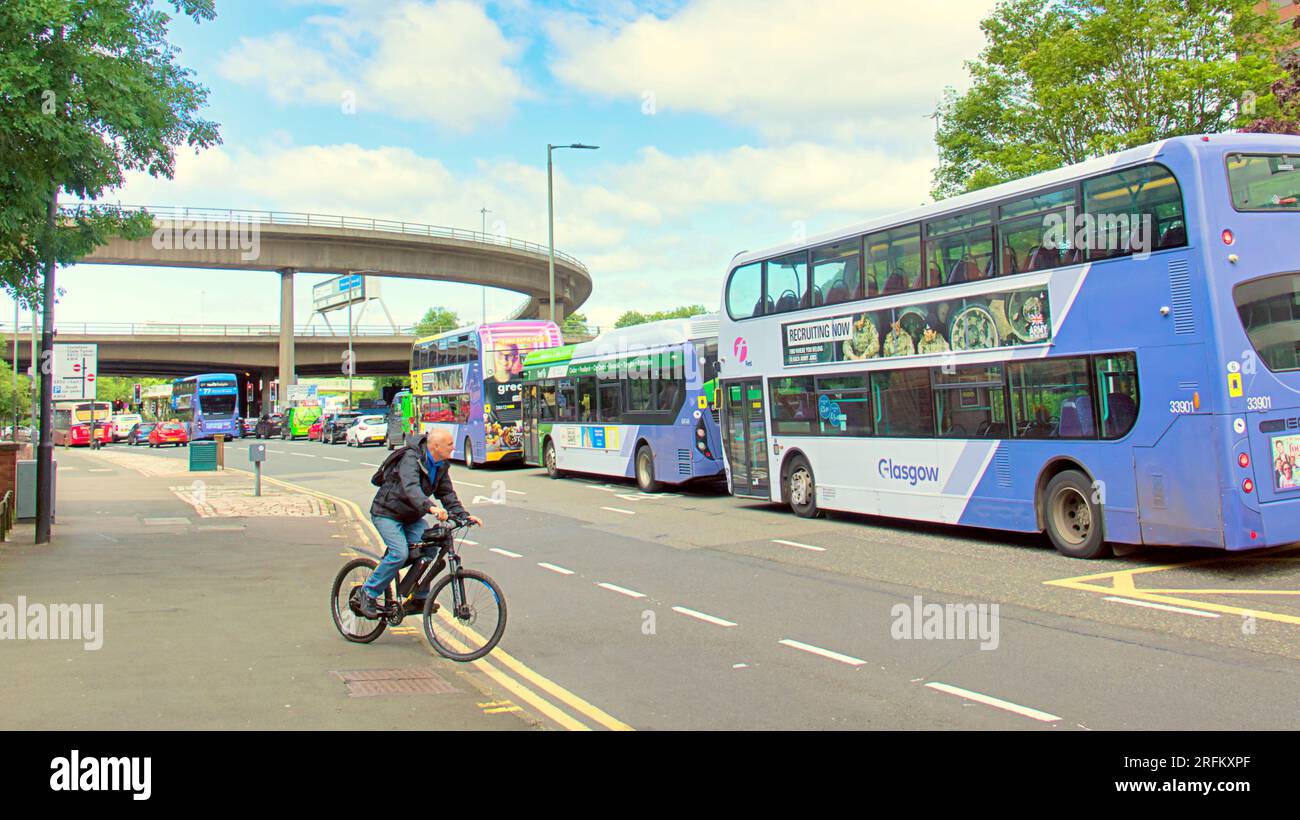 Glasgow, Écosse, Royaume-Uni. 4 août 2023. L'UCI provoque le chaos de la circulation car les bus et les voitures sont réacheminés avec les temps de déplacement des transports publics doublés causant une perturbation massive des horaires. Crédit Gerard Ferry/Alamy Live News Banque D'Images