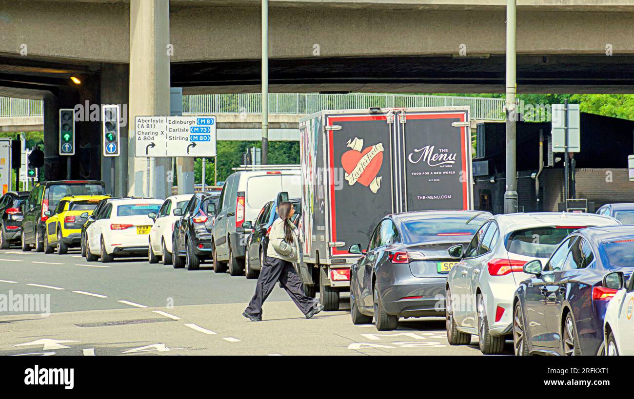 Glasgow, Écosse, Royaume-Uni. 4 août 2023. L'UCI provoque le chaos de la circulation car les bus et les voitures sont réacheminés avec les temps de déplacement des transports publics doublés causant une perturbation massive des horaires. Crédit Gerard Ferry/Alamy Live News Banque D'Images