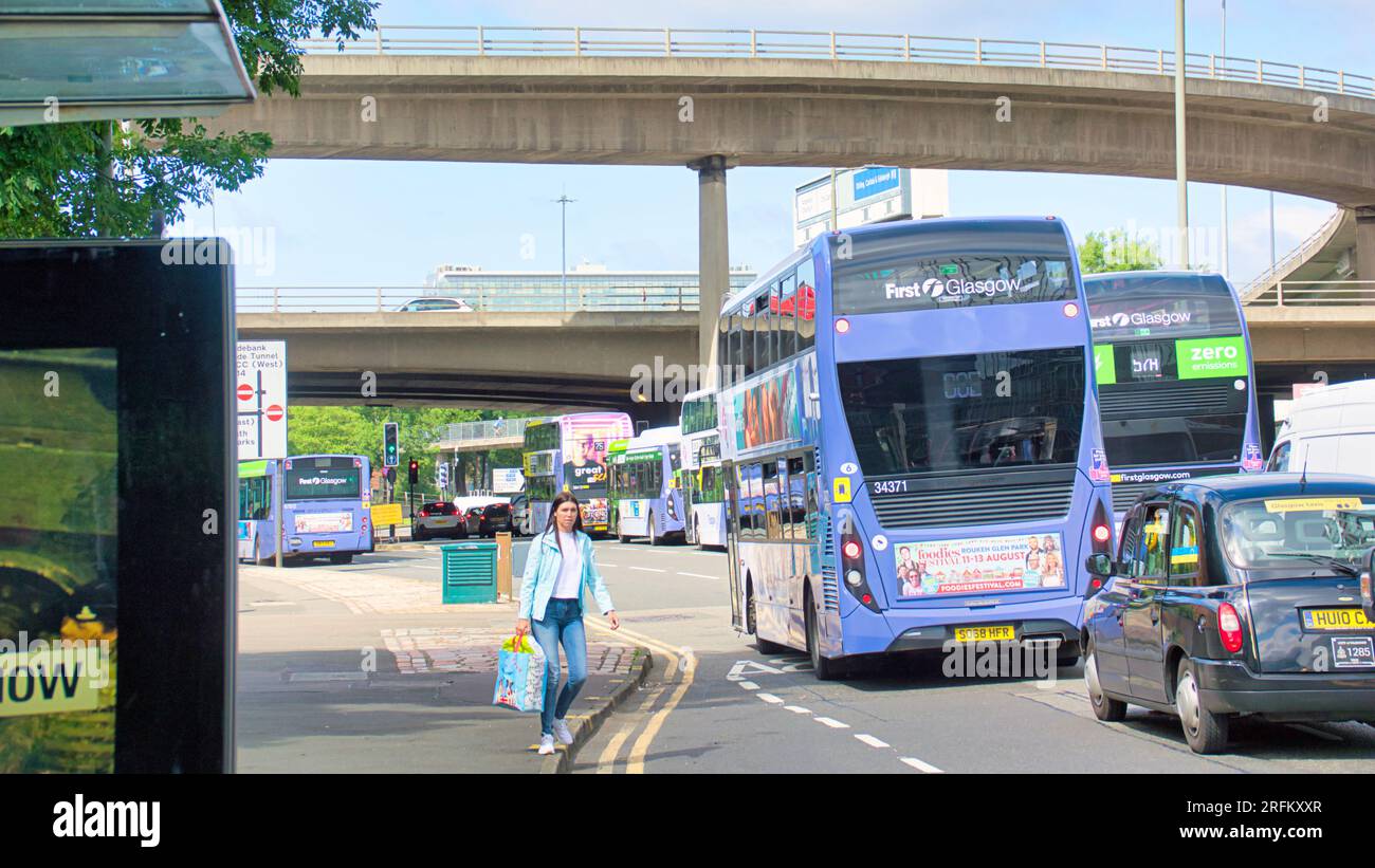 Glasgow, Écosse, Royaume-Uni. 4 août 2023. L'UCI provoque le chaos de la circulation car les bus et les voitures sont réacheminés avec les temps de déplacement des transports publics doublés causant une perturbation massive des horaires. Crédit Gerard Ferry/Alamy Live News Banque D'Images