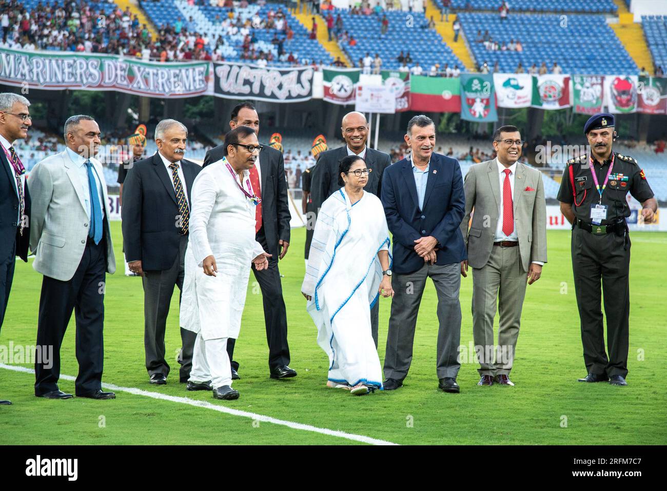 Kolkata, Inde. 03 août 2023. Différents moments de la grande cérémonie d'ouverture du tournoi de football de la 132e coupe Durand organisé par les forces armées indiennes à VYBK (Vivekananda Yuba Bharati Krirangan) le 3 août 2023 par le lieutenant général Rana Pratap Kalita, pvsm, uysm, avsm, sm, vsm, officier général commandant en chef du commandement oriental de l'armée indienne et honorable ministre en chef du Bengale occidental, Mme Mamata Banerjee, ainsi que d'autres dignitaires des forces armées indiennes. (Photo Amlan Biswas/Pacific Press) crédit : Pacific Press Media production Corp./Alamy Live News Banque D'Images