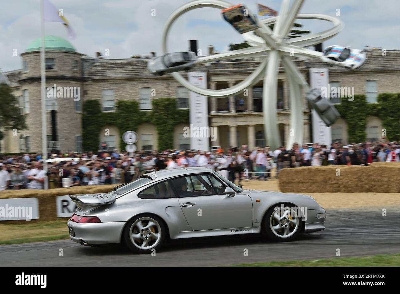 Porsche 911, 75 ans de Porsche, 60 ans de la 911, avec sa forme emblématique la 911 a participé à presque toutes les formes de sport automobile et continue Banque D'Images