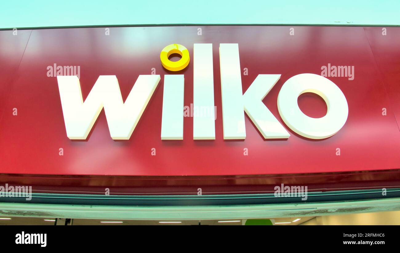 Glasgow, Écosse, Royaume-Uni. 4 août, 2023.Wilko au bord de l'effondrement a vu un magasin clydebank vide avec une seule caisse ouverte et deux employés aujourd'hui sans avis affichés à l'extérieur du magasin.. Crédit Gerard Ferry/Alamy Live News Banque D'Images