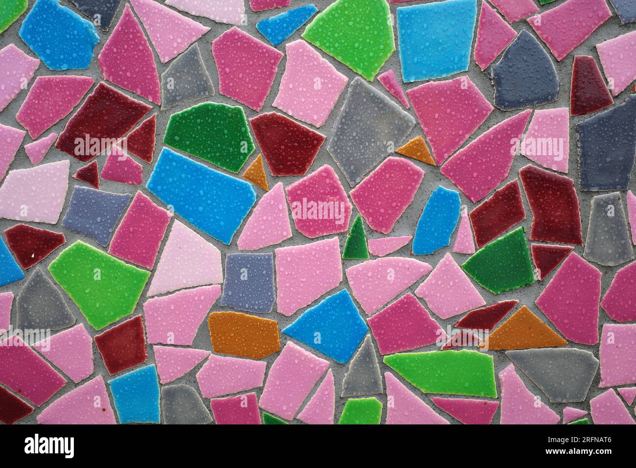 Partie d'un mur de mosaïque. Utile comme arrière-plan coloré. Banque D'Images