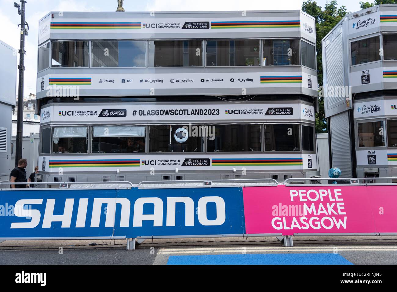 Glasgow, Écosse, Royaume-Uni. 4 août 2023. Journée d'essais du circuit de course sur route UCI avec cycliste, voitures de l'équipe, police se familiarisant tous avec le circuit du centre-ville. Crédit R.Gass/Alamy Live News Banque D'Images